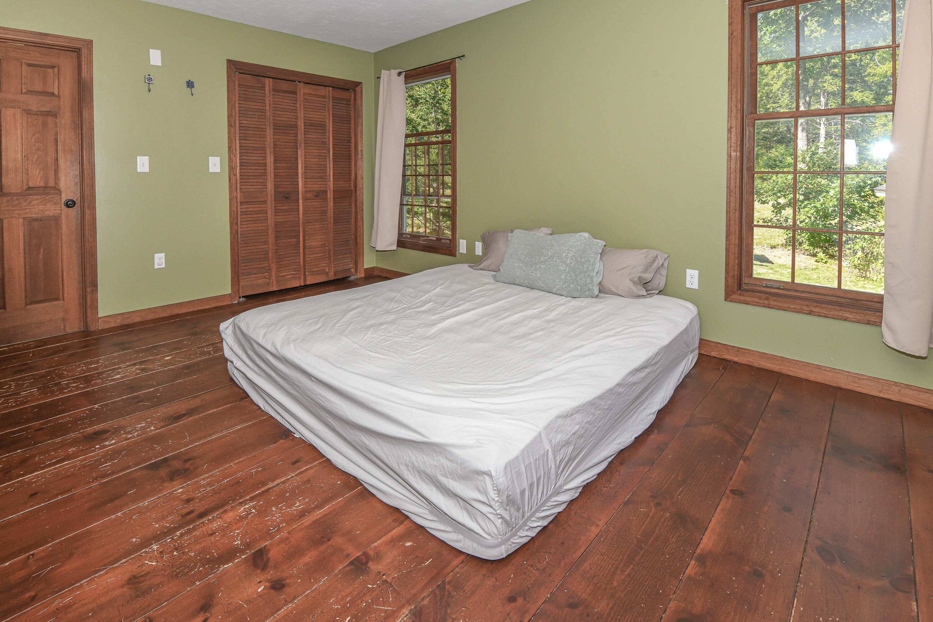 112 Thompson Lake Shores Road