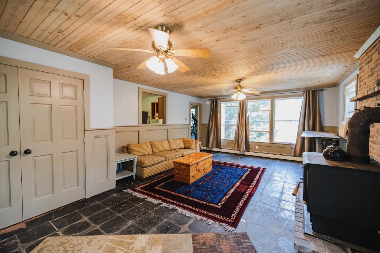 23 Boulder Hill