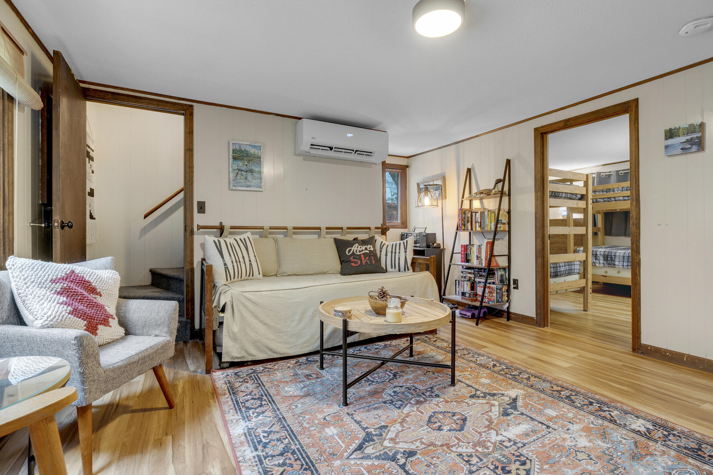 10 N Bay Road