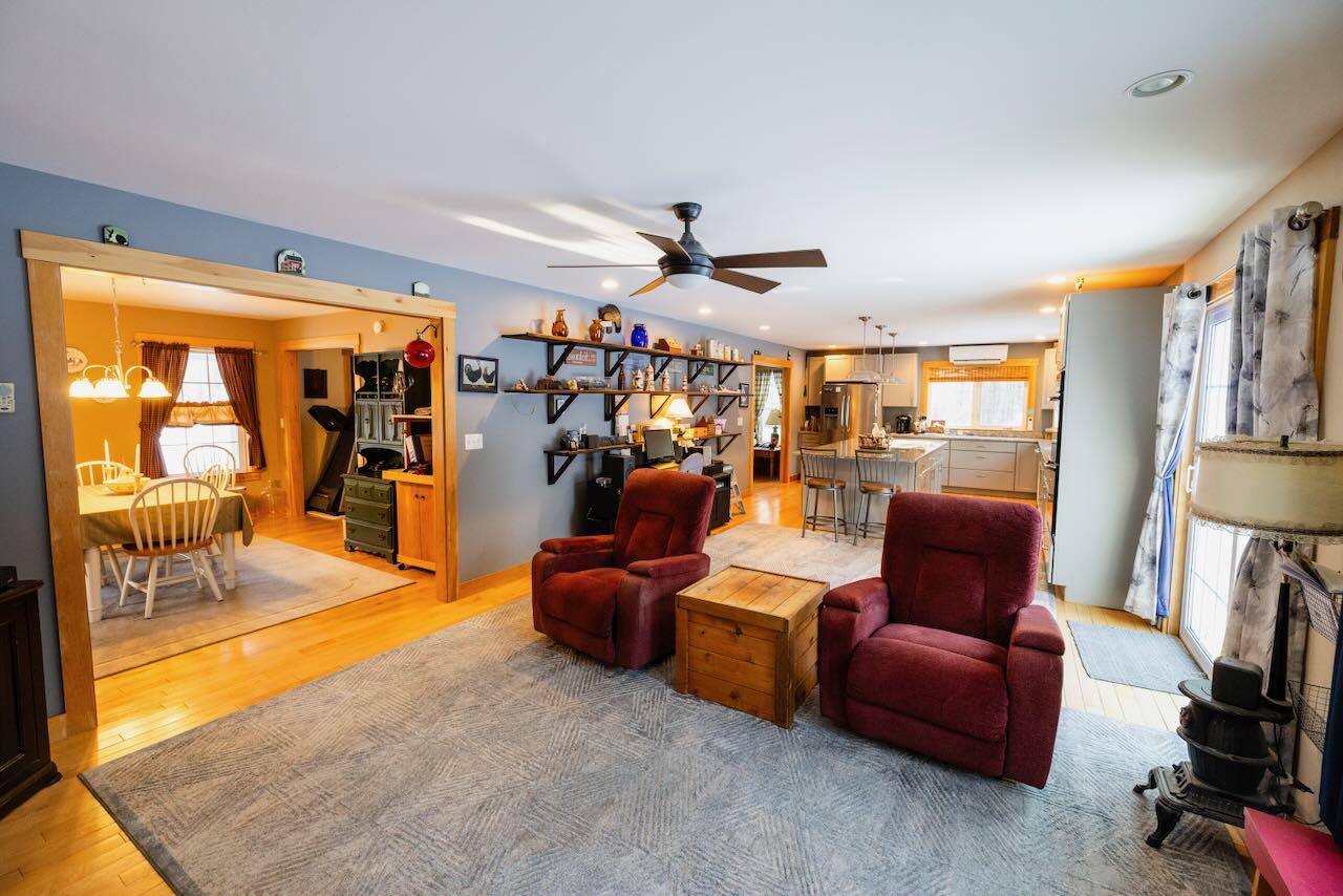 23 Quarterhorse Drive