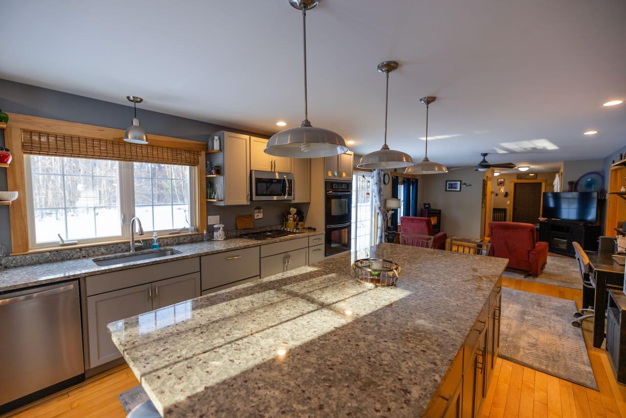 23 Quarterhorse Drive