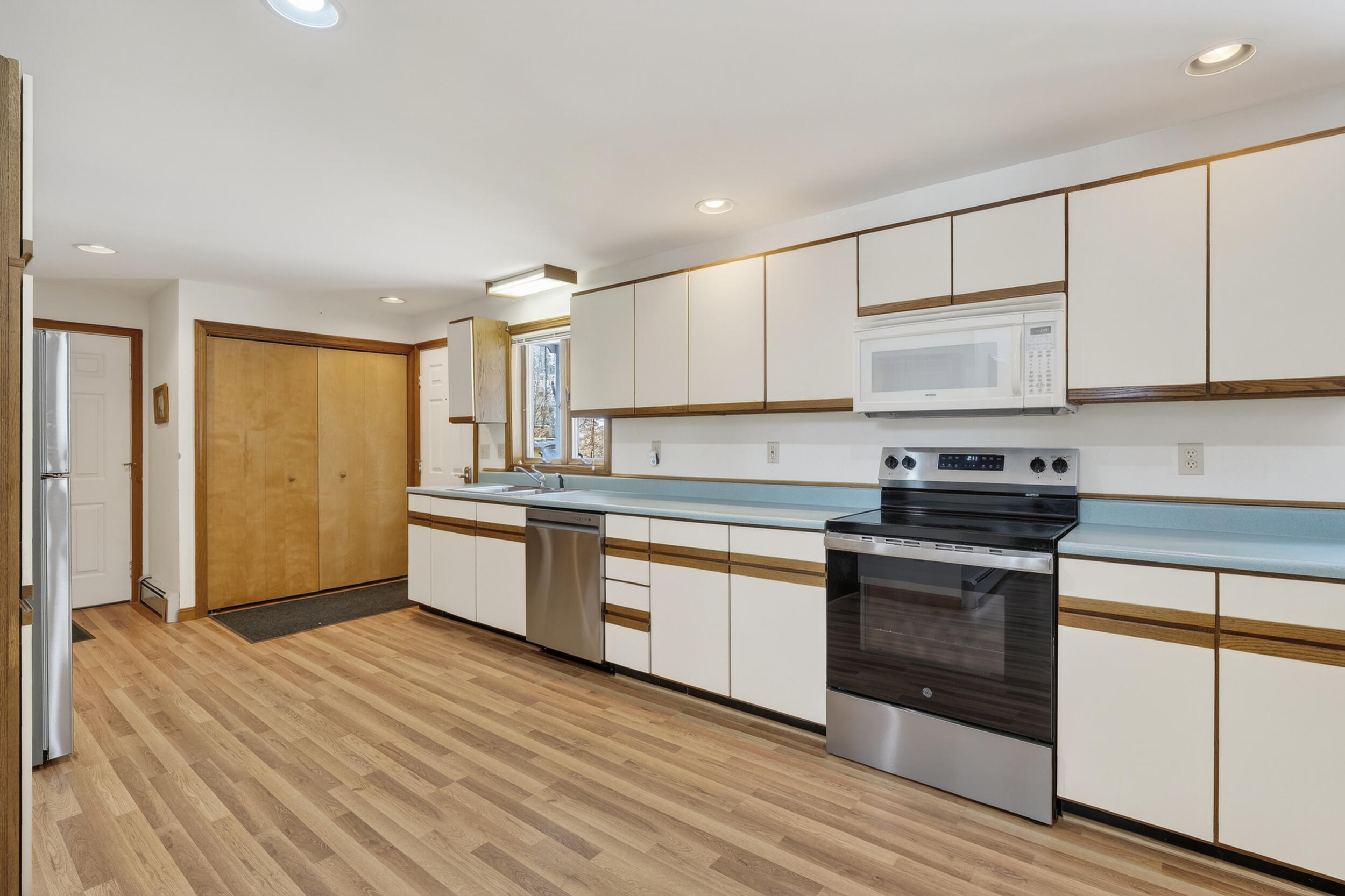 45 E Shore Drive