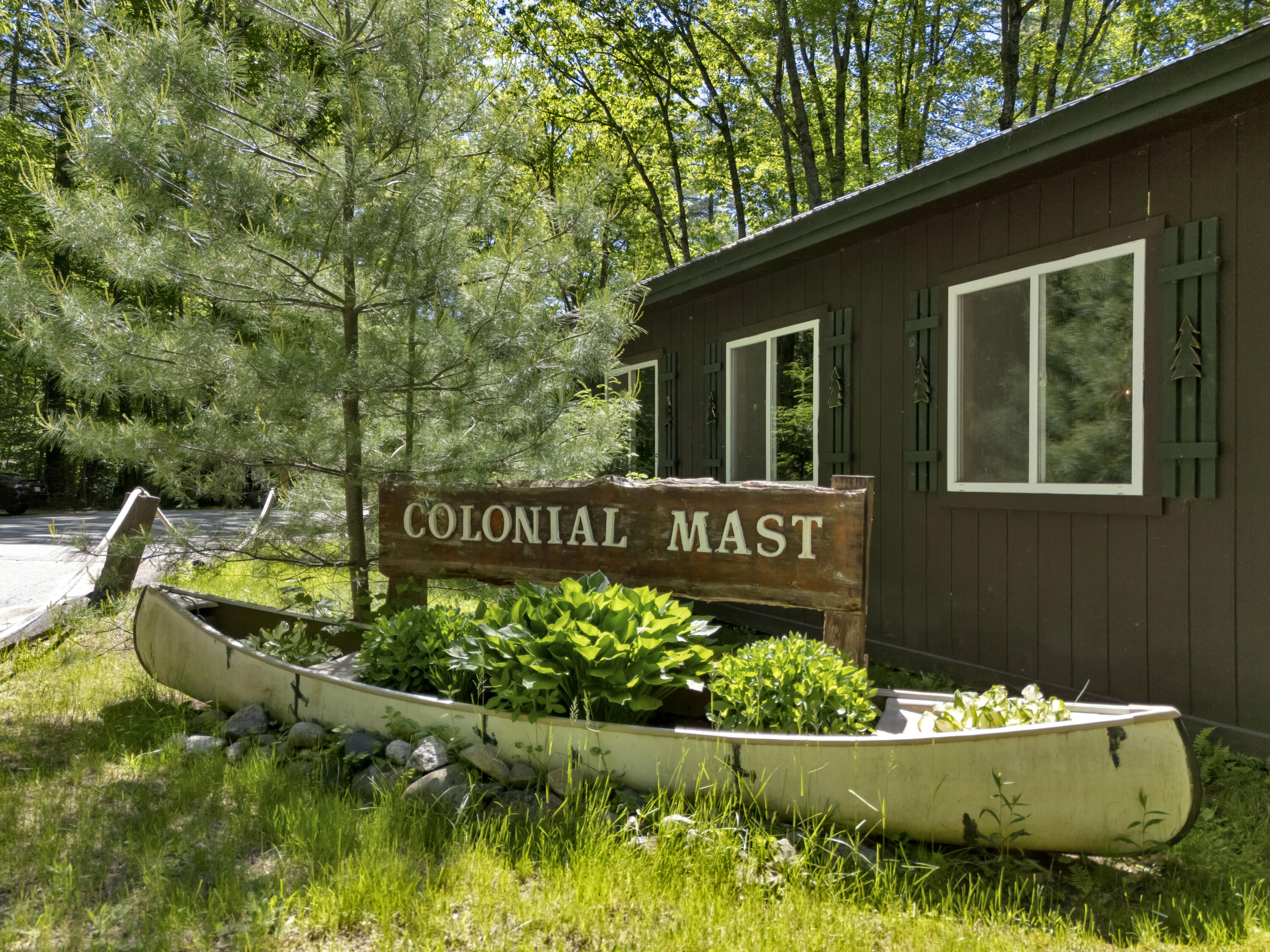 1 Colonial Mast Road
