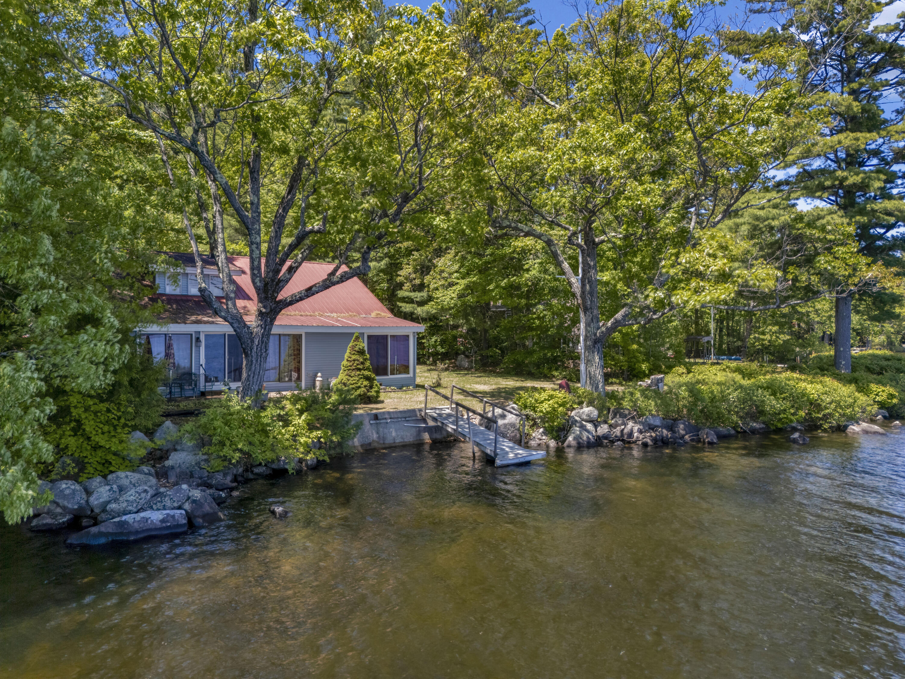 1 Colonial Mast Road