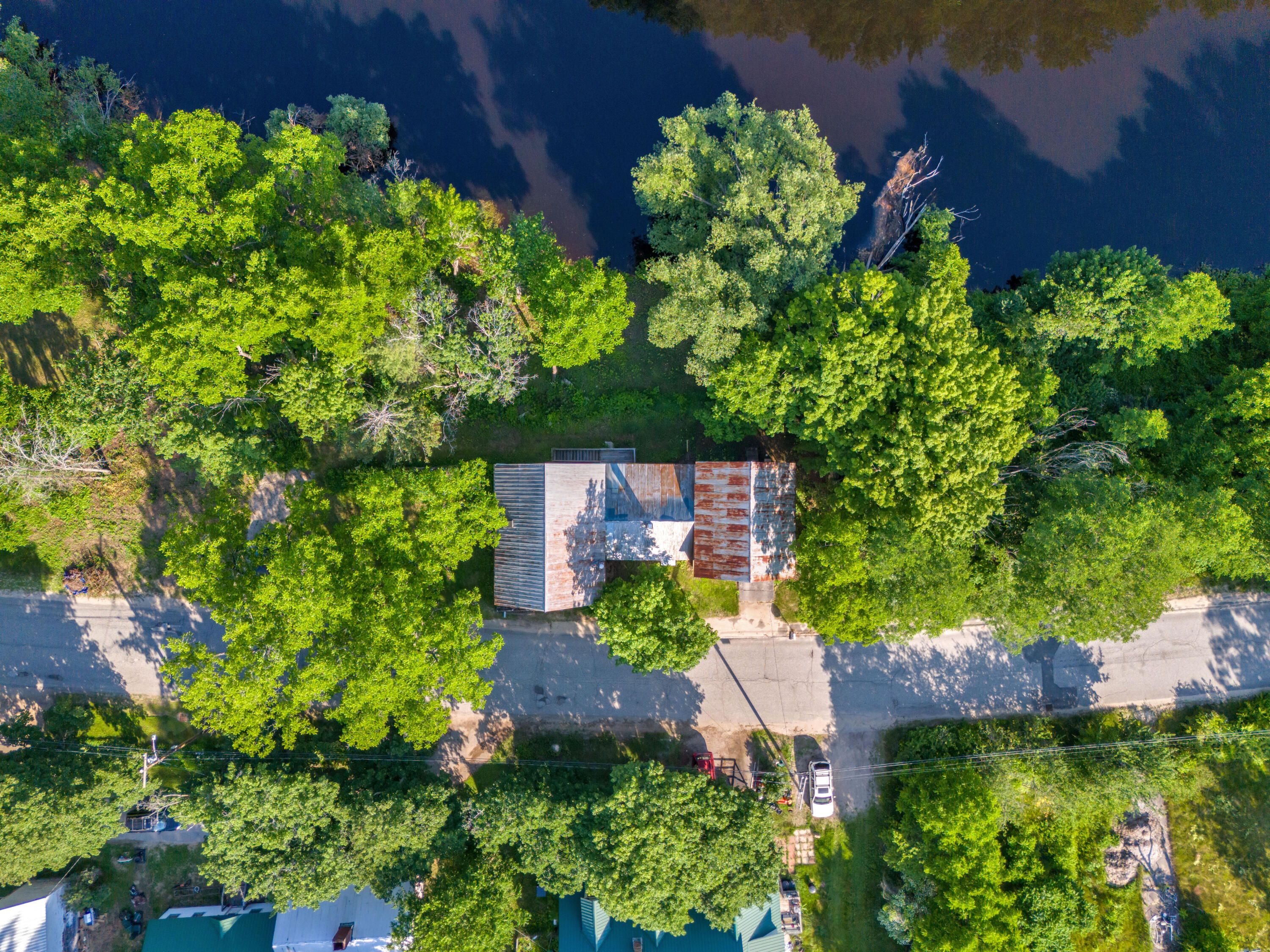 586 Plains Road