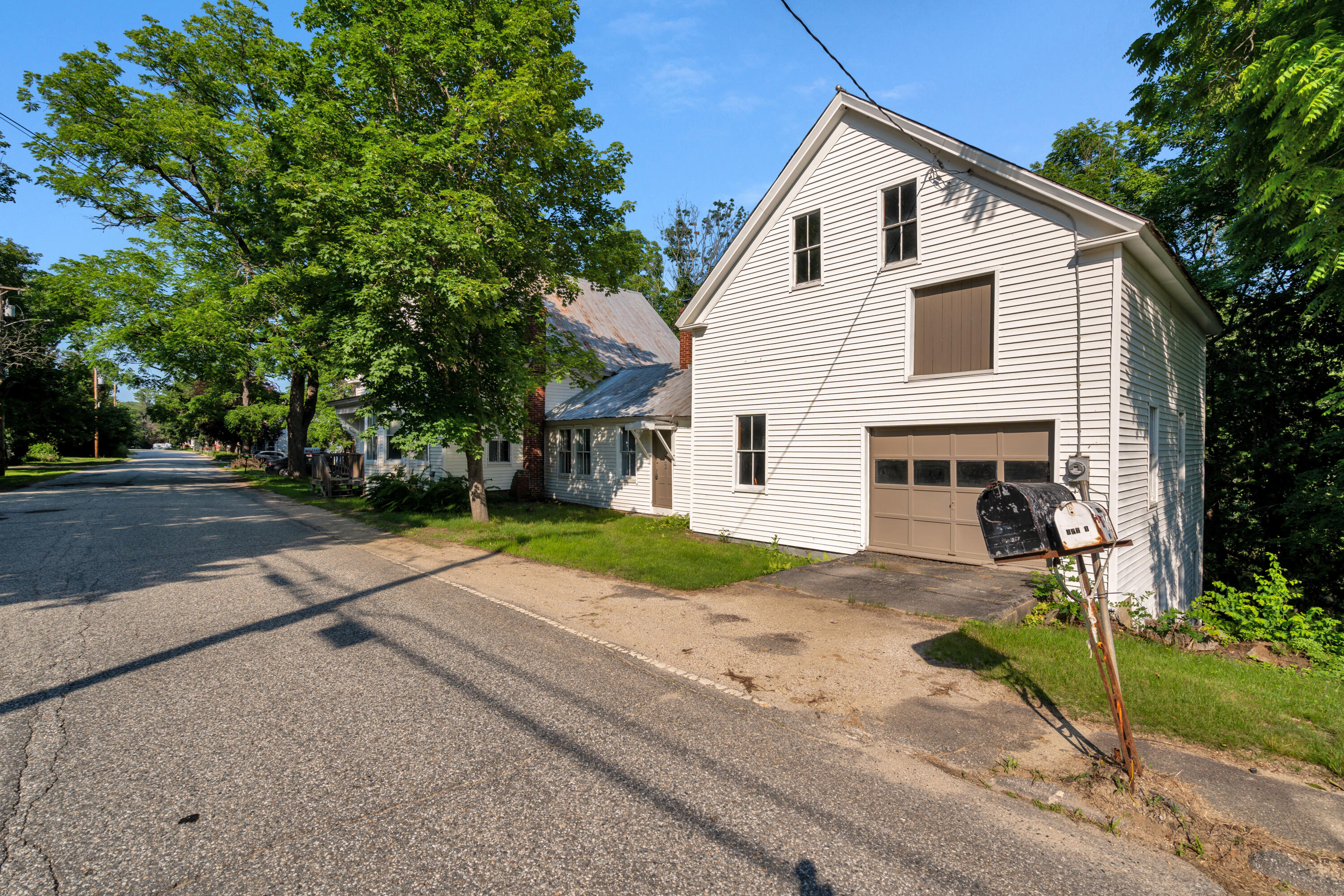 586 Plains Road