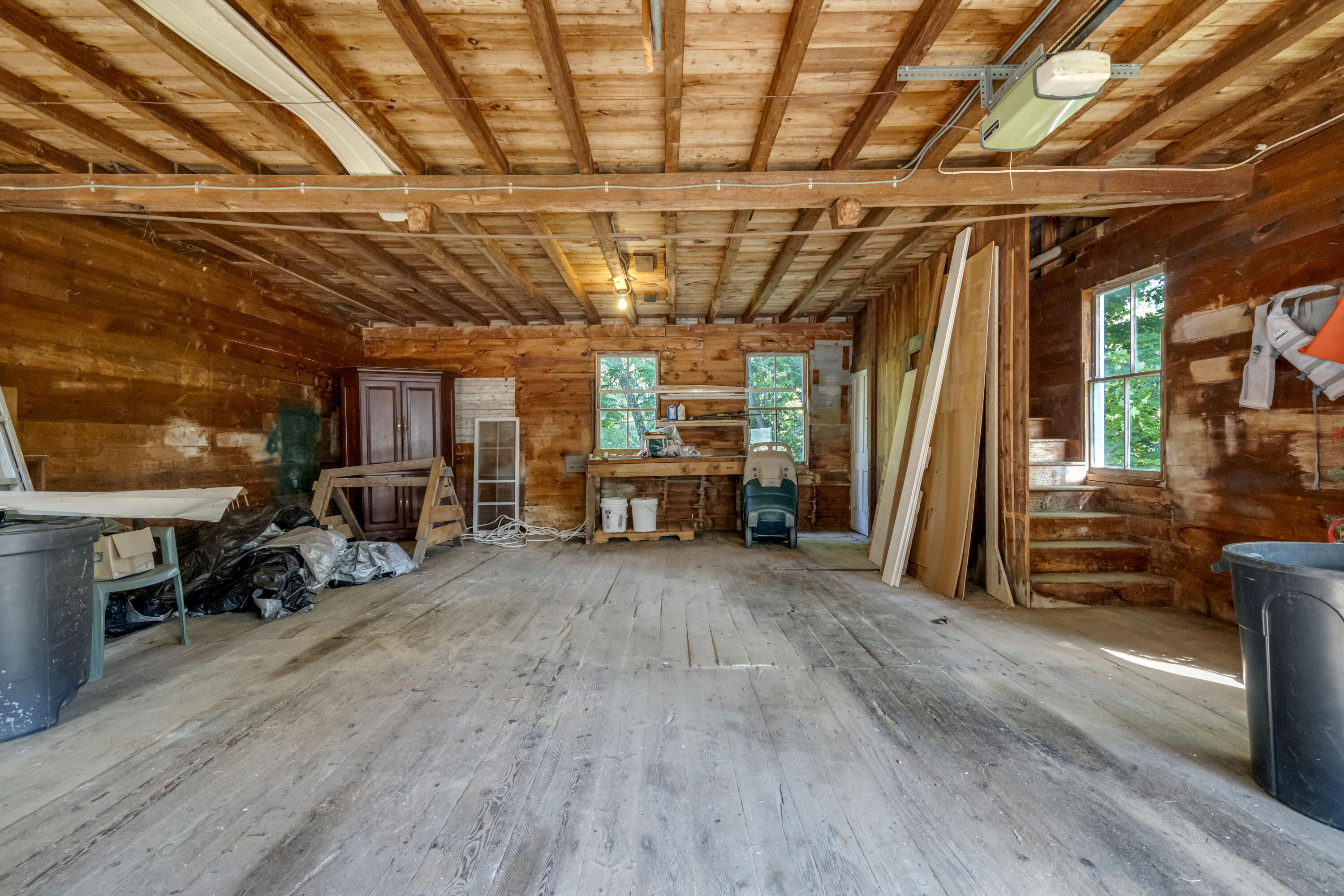 586 Plains Road