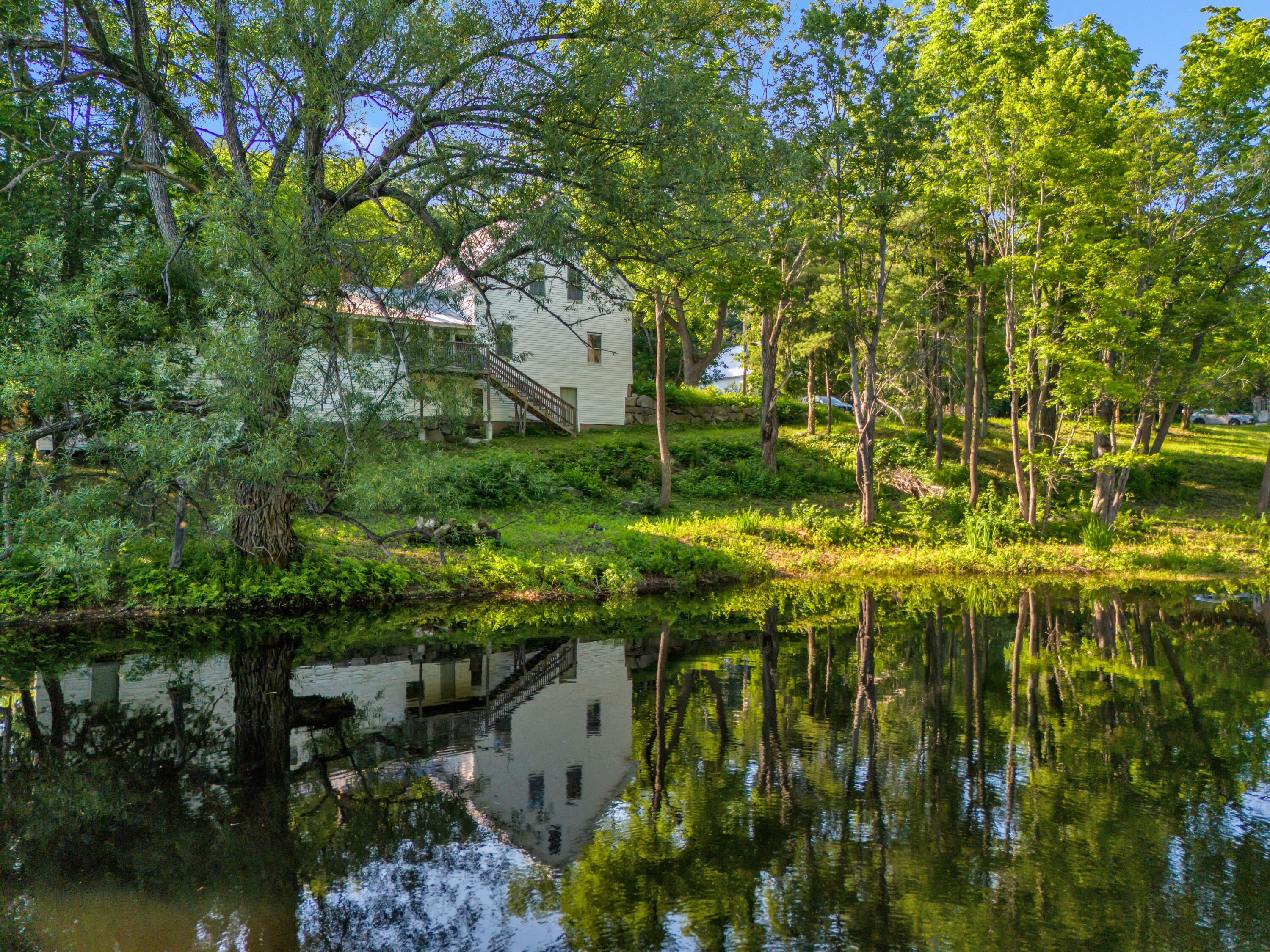 586 Plains Road