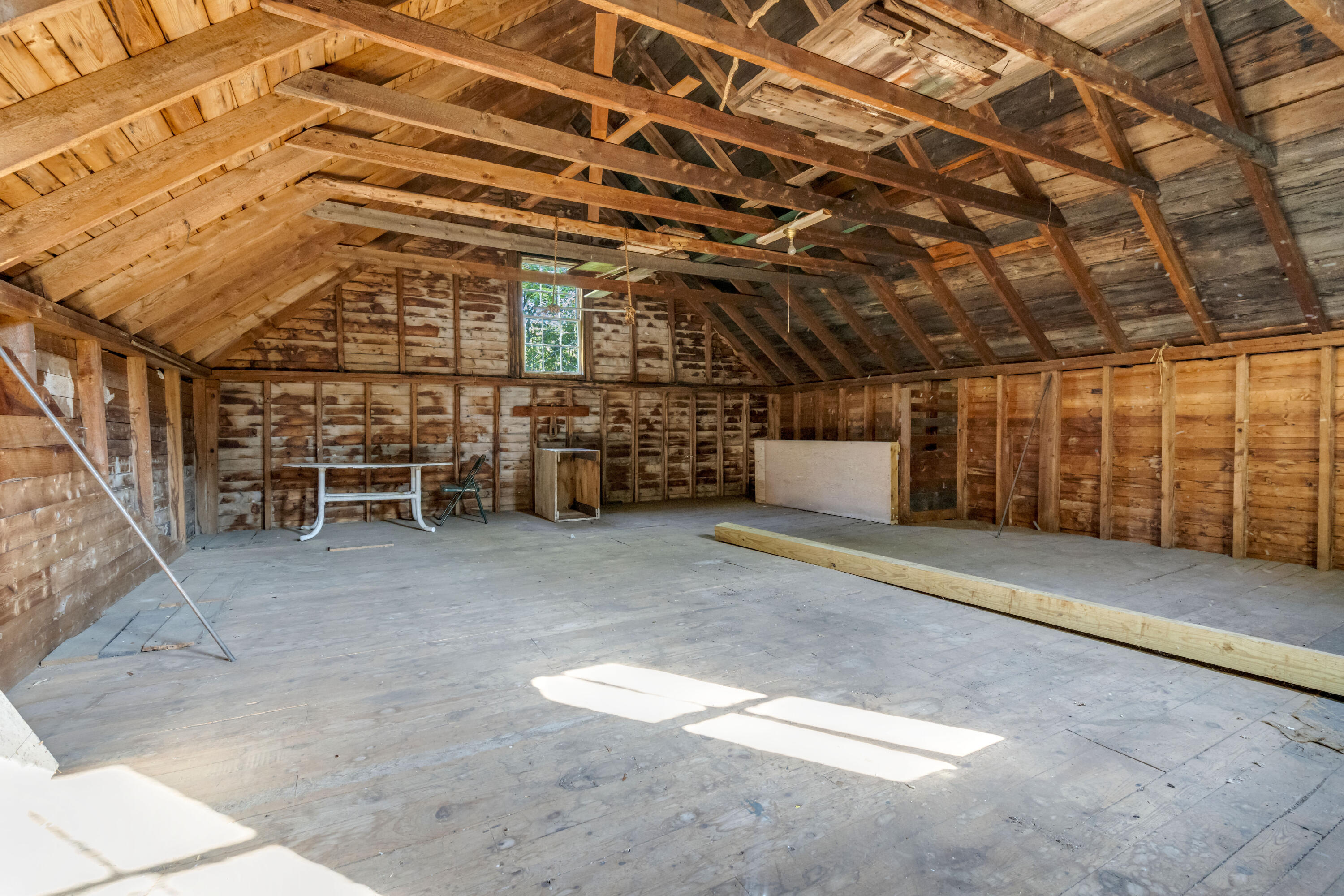 586 Plains Road