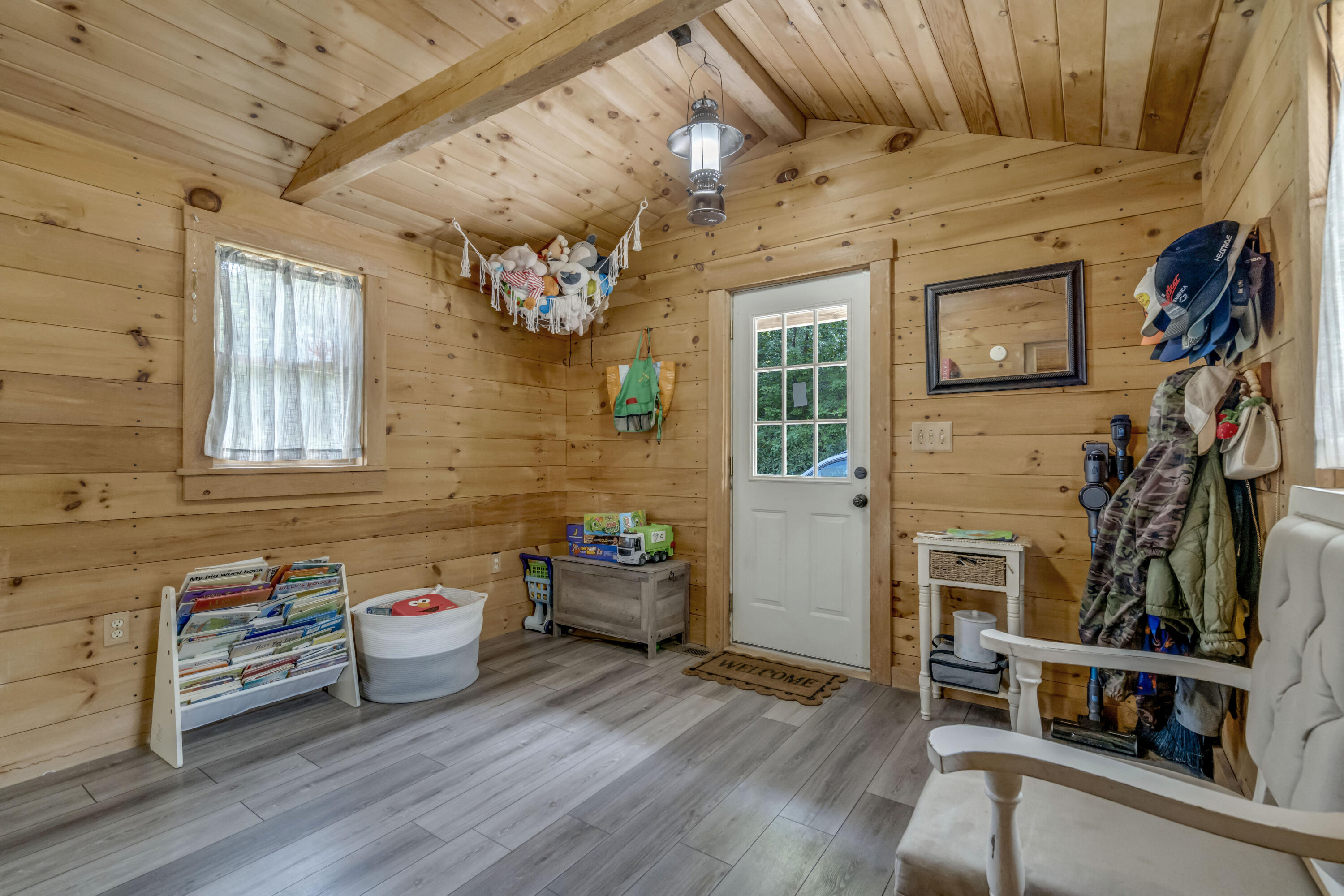 148 Lake House Road