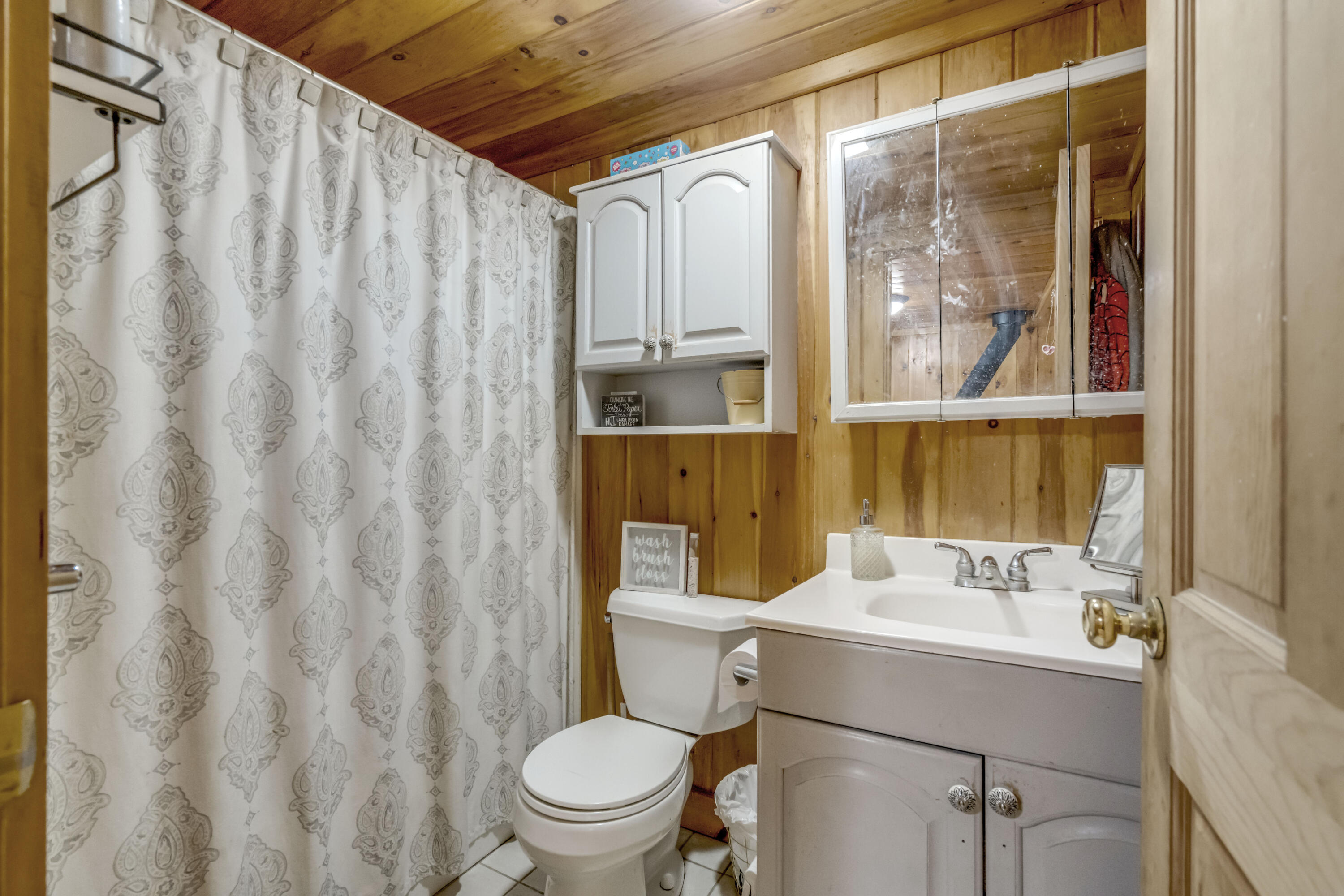 148 Lake House Road