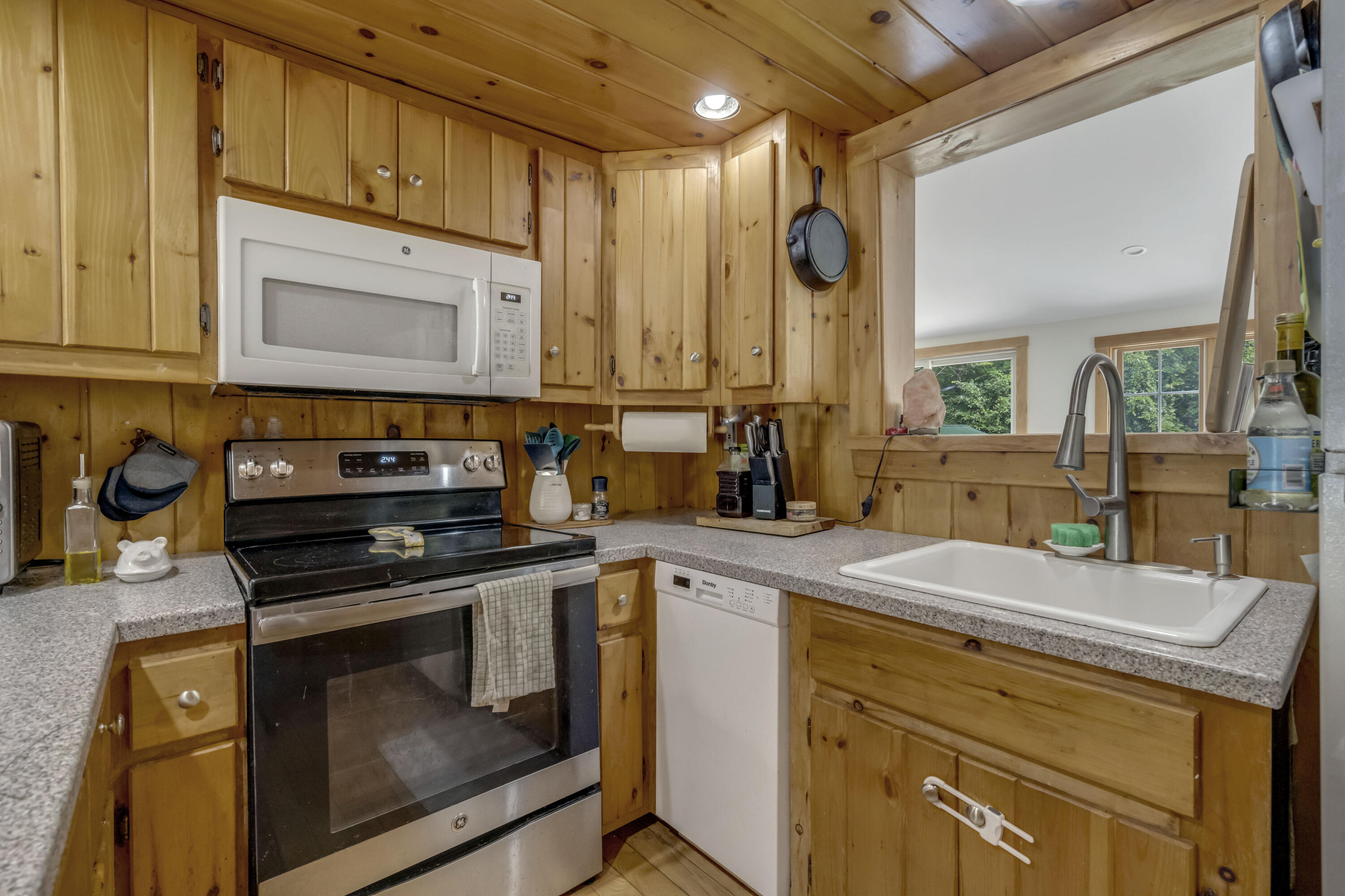 148 Lake House Road