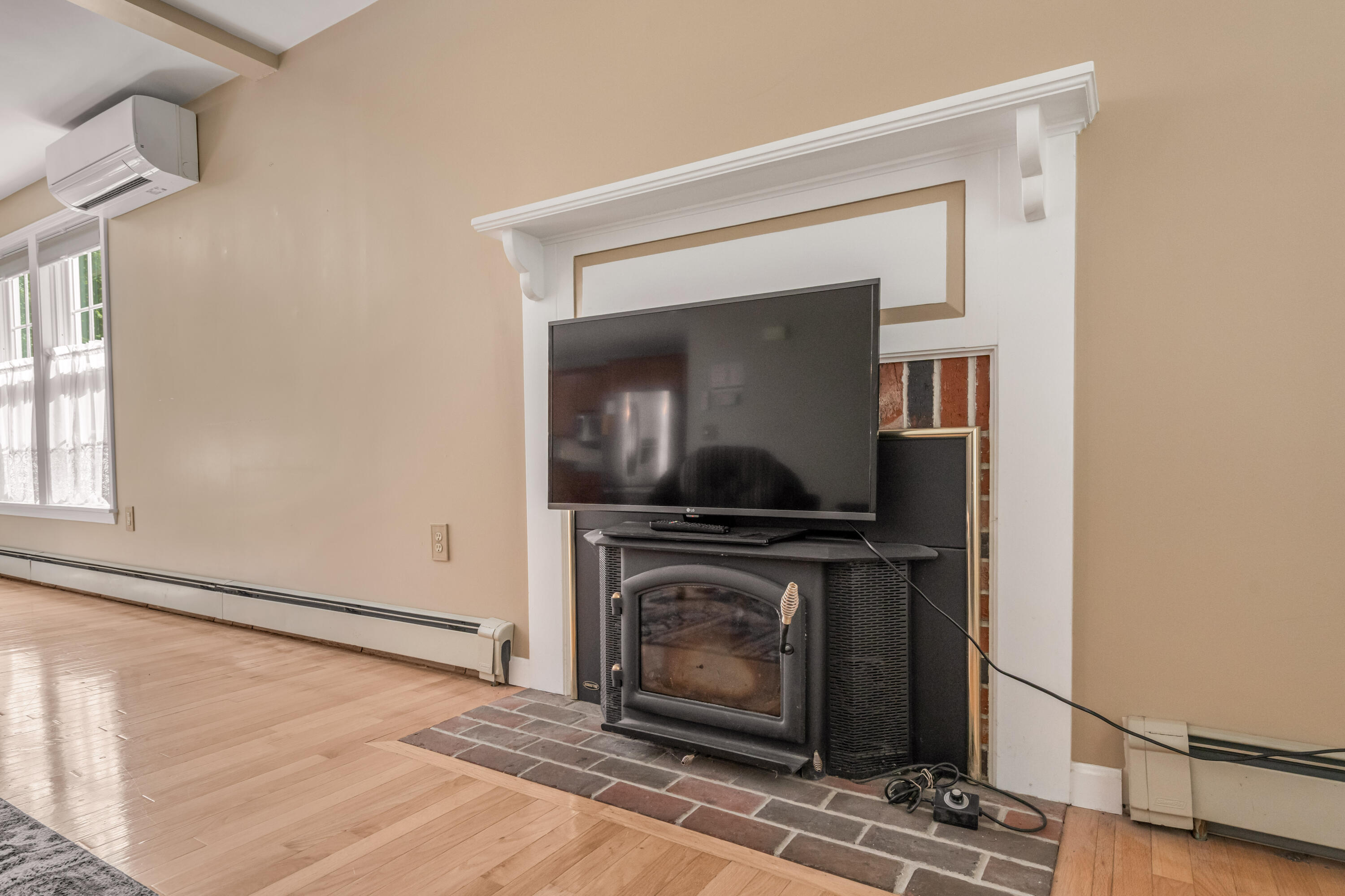 152 Leach Hill Road