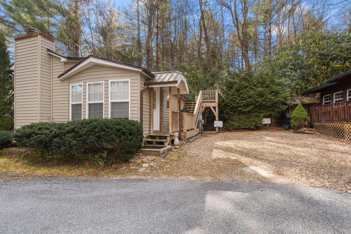 76 High Cotton Lane