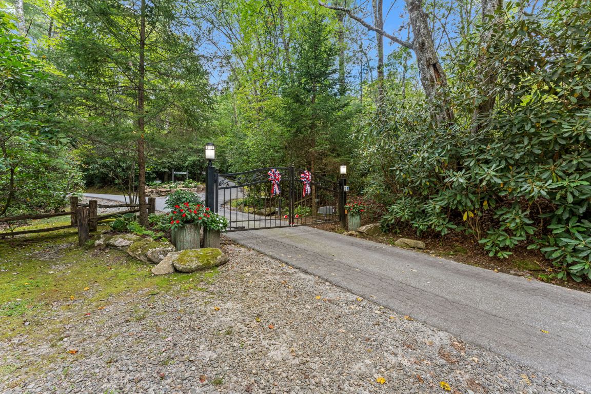 332 Streamside Drive