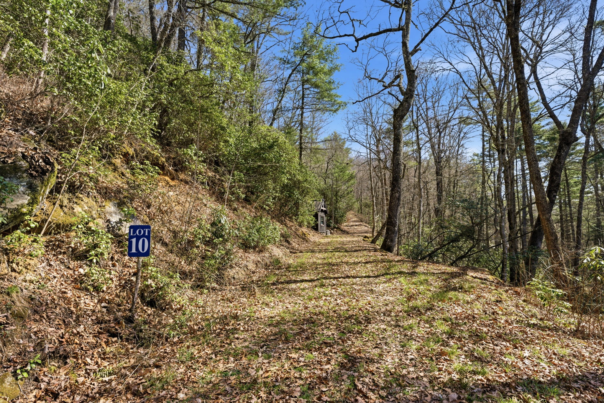 Lot 10 Cotswold Way