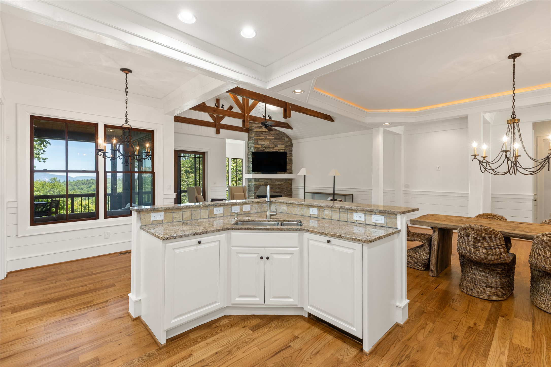 826 Highlands Cove Drive