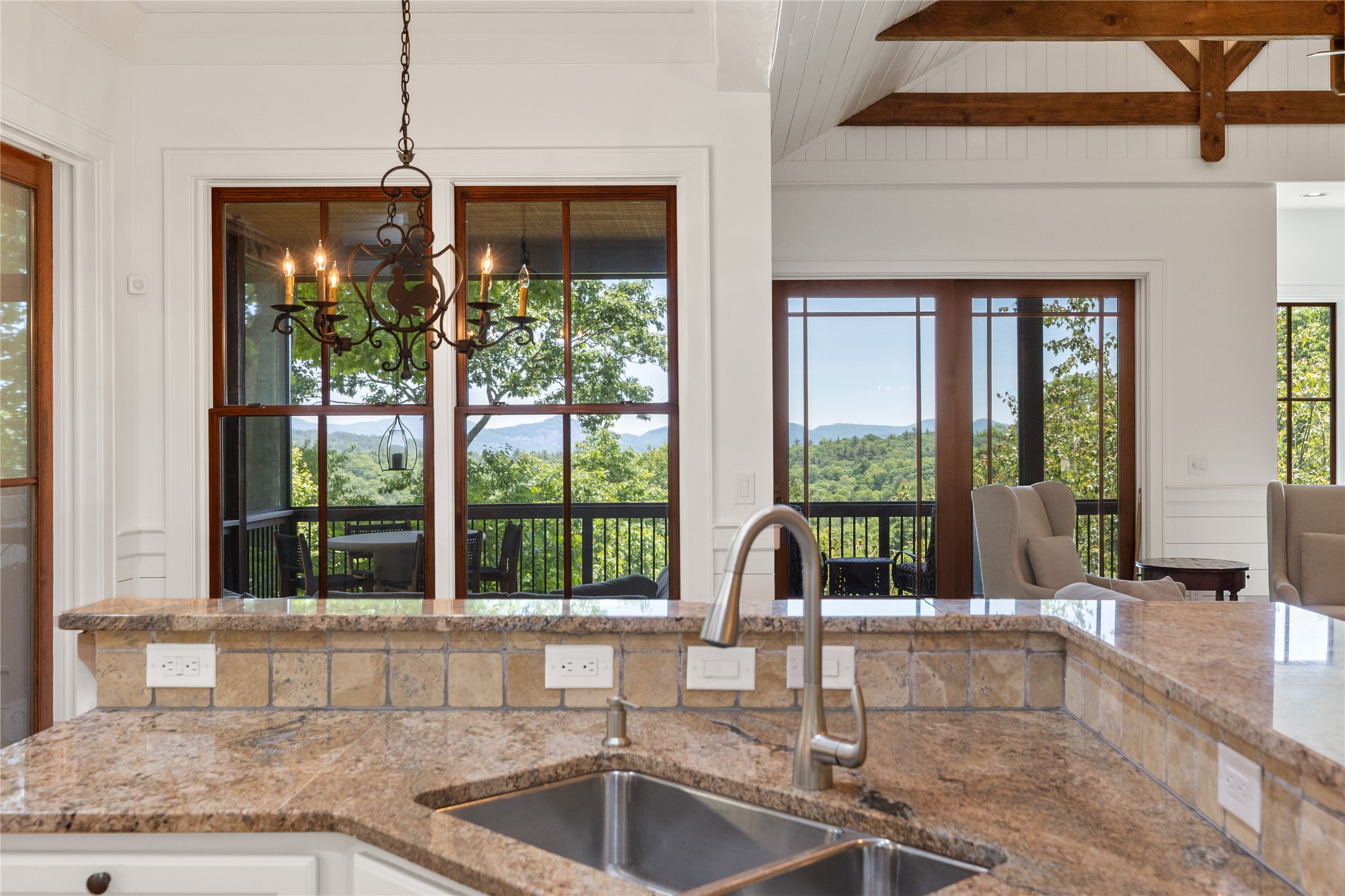 826 Highlands Cove Drive