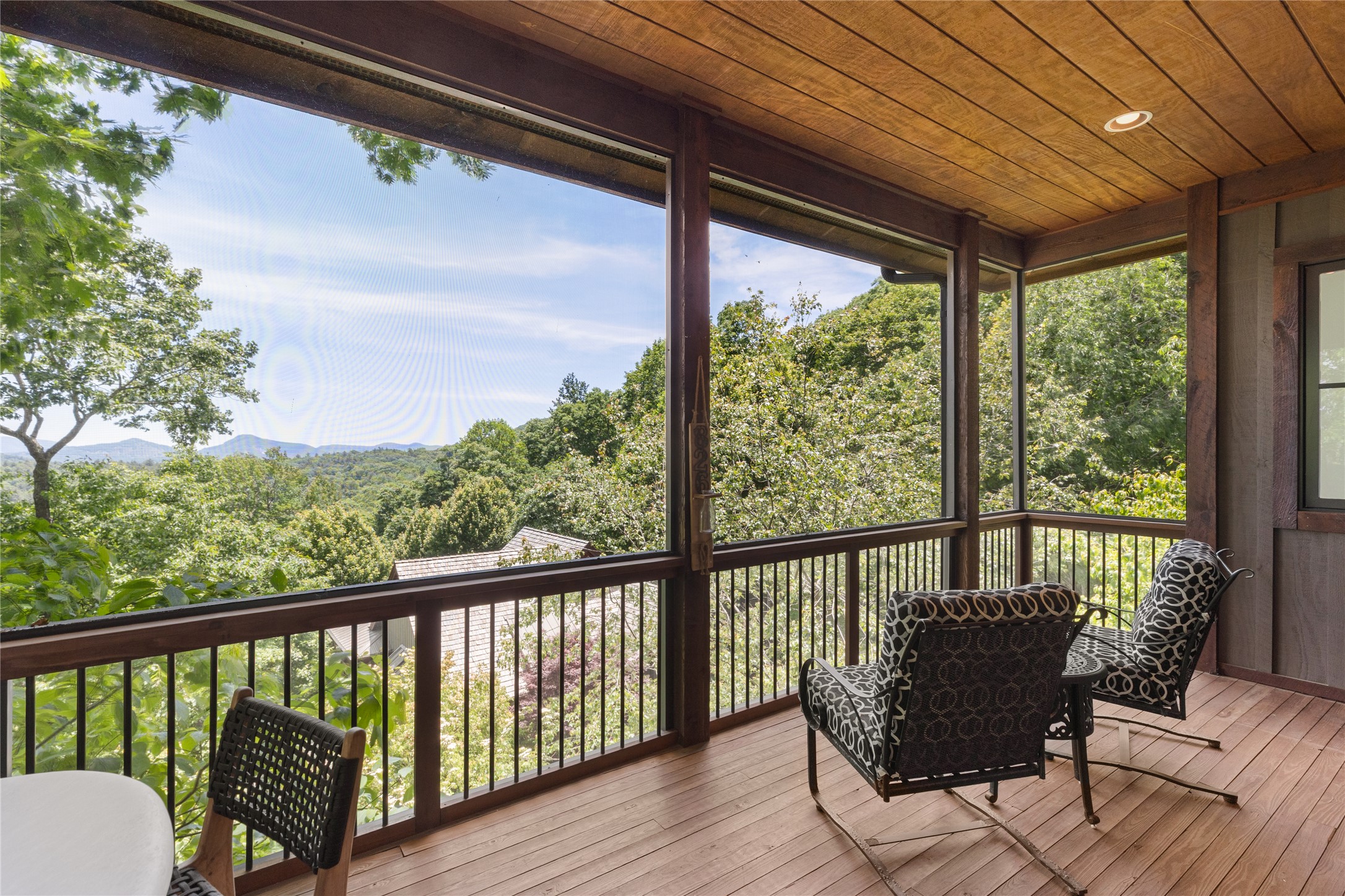 826 Highlands Cove Drive