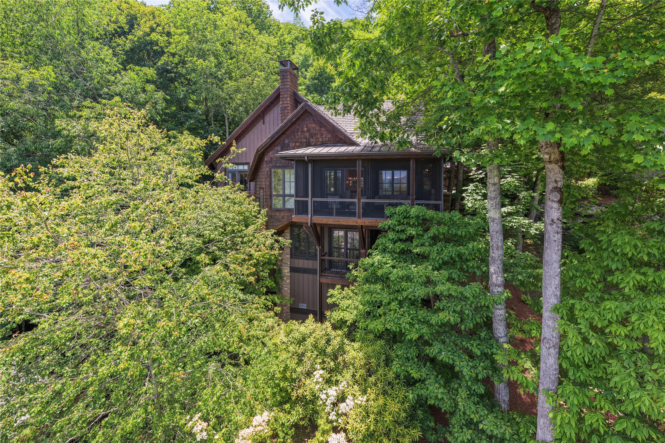 826 Highlands Cove Drive