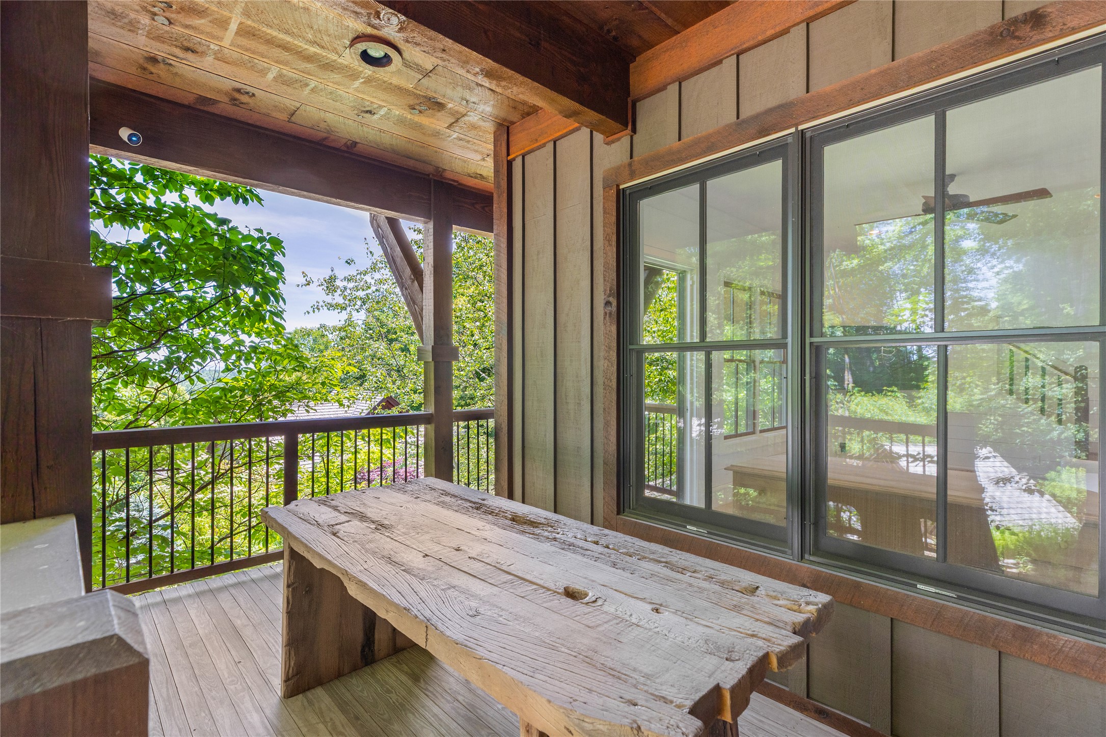 826 Highlands Cove Drive