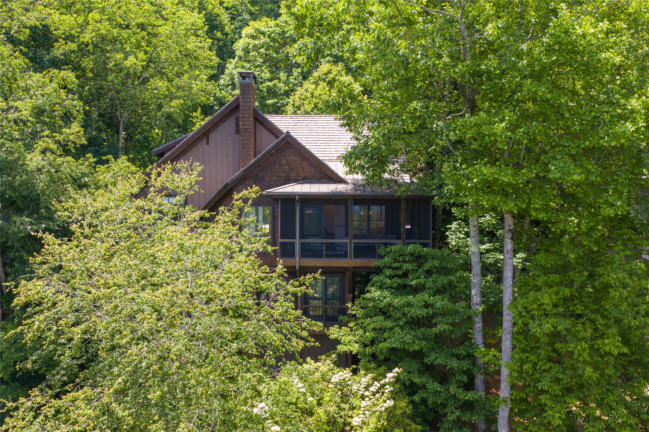 826 Highlands Cove Drive