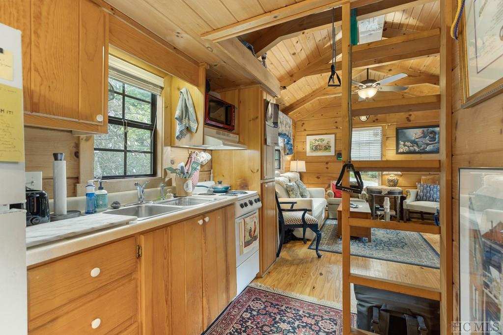 30 Chestnut Walk