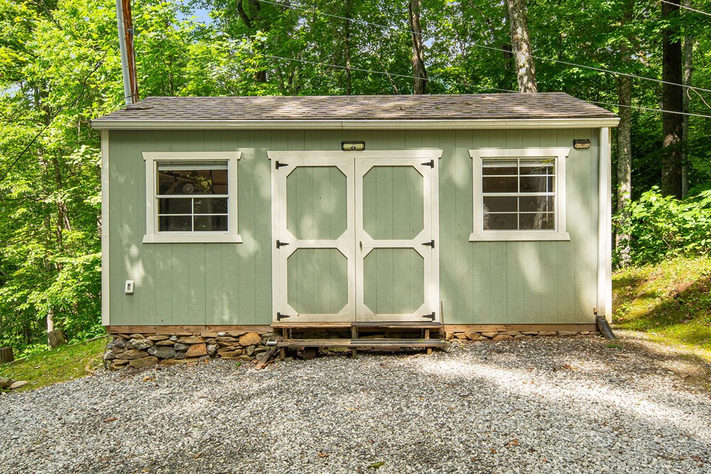 832 Dunloggin Road