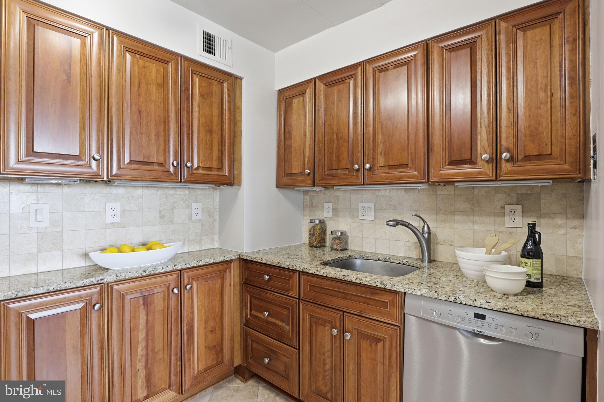 4301 MASSACHUSETTS AVENUE NW 8007