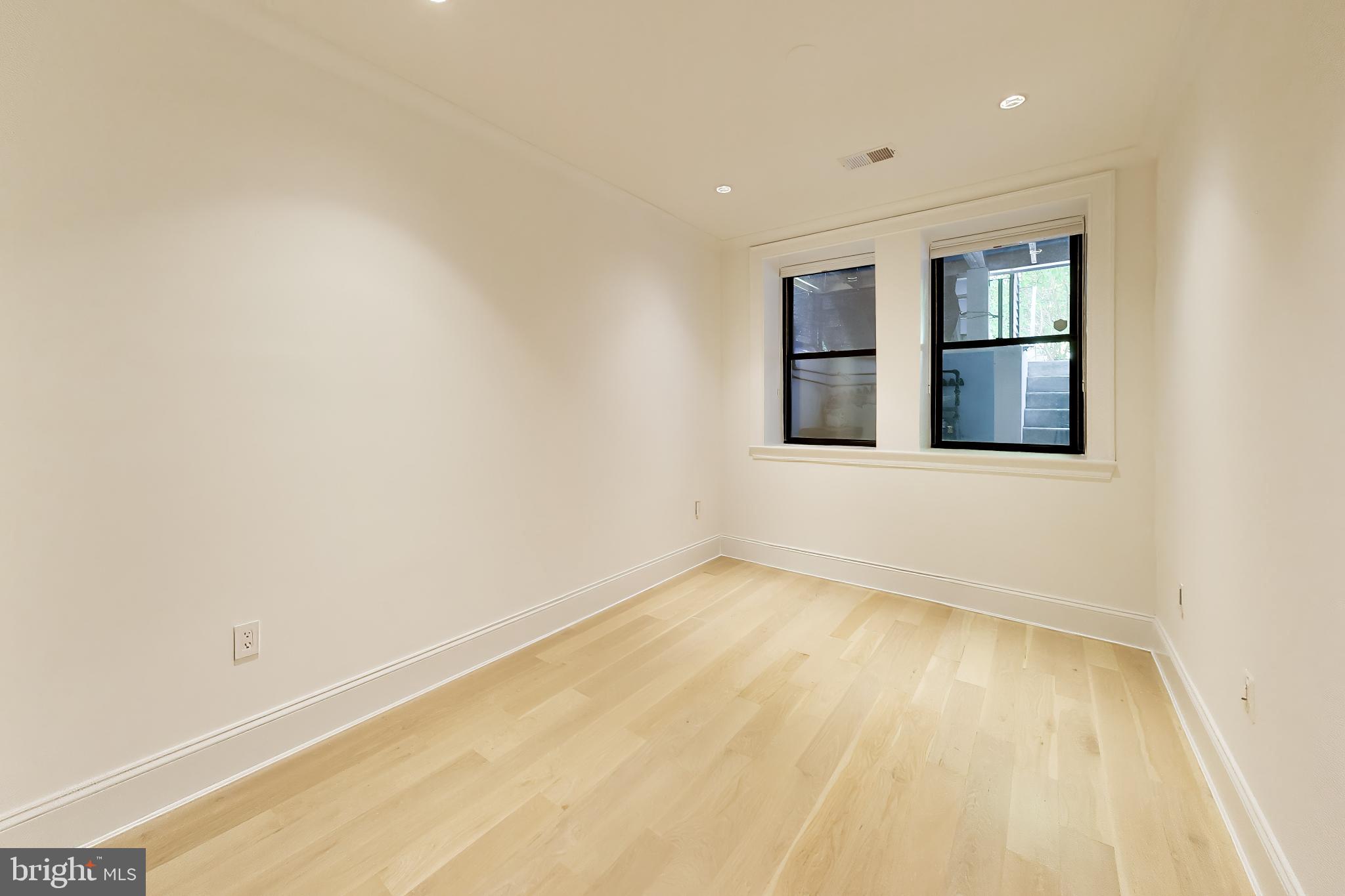715 K STREET NE 1