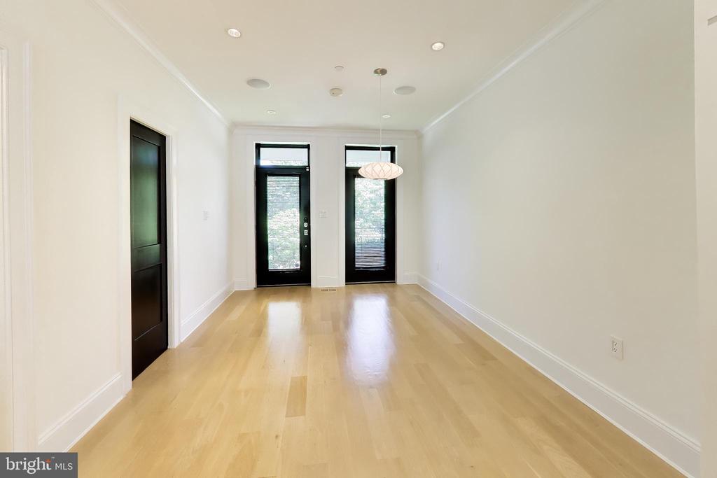 715 K STREET NE 1