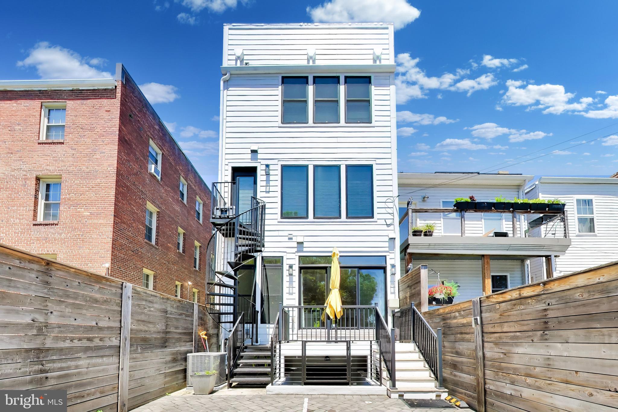 715 K STREET NE 1
