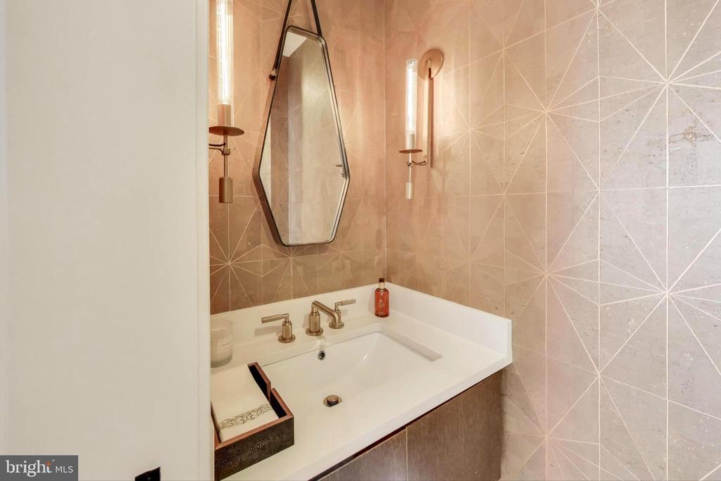 1827 WILTBERGER STREET NW Unit: 402