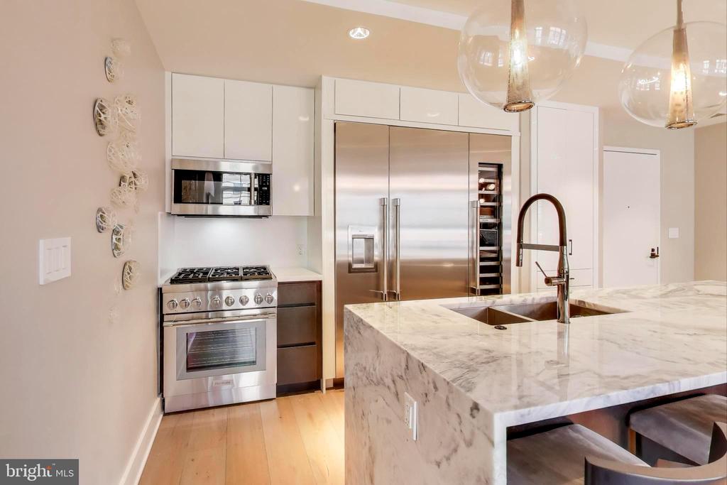 1827 WILTBERGER STREET NW Unit: 402