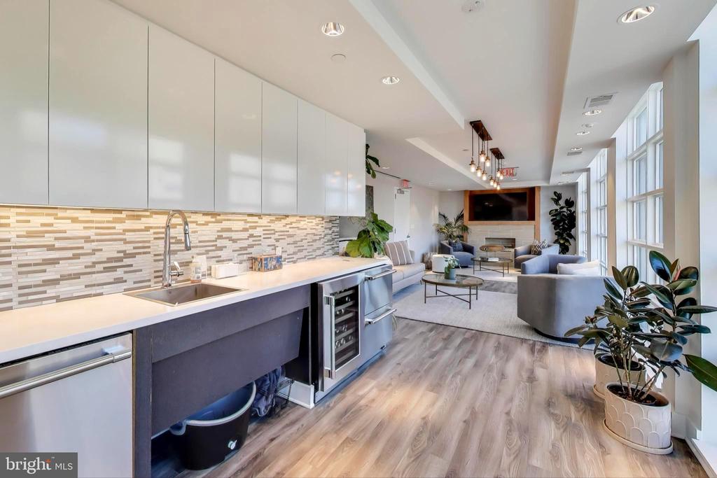 1827 WILTBERGER STREET NW Unit: 402