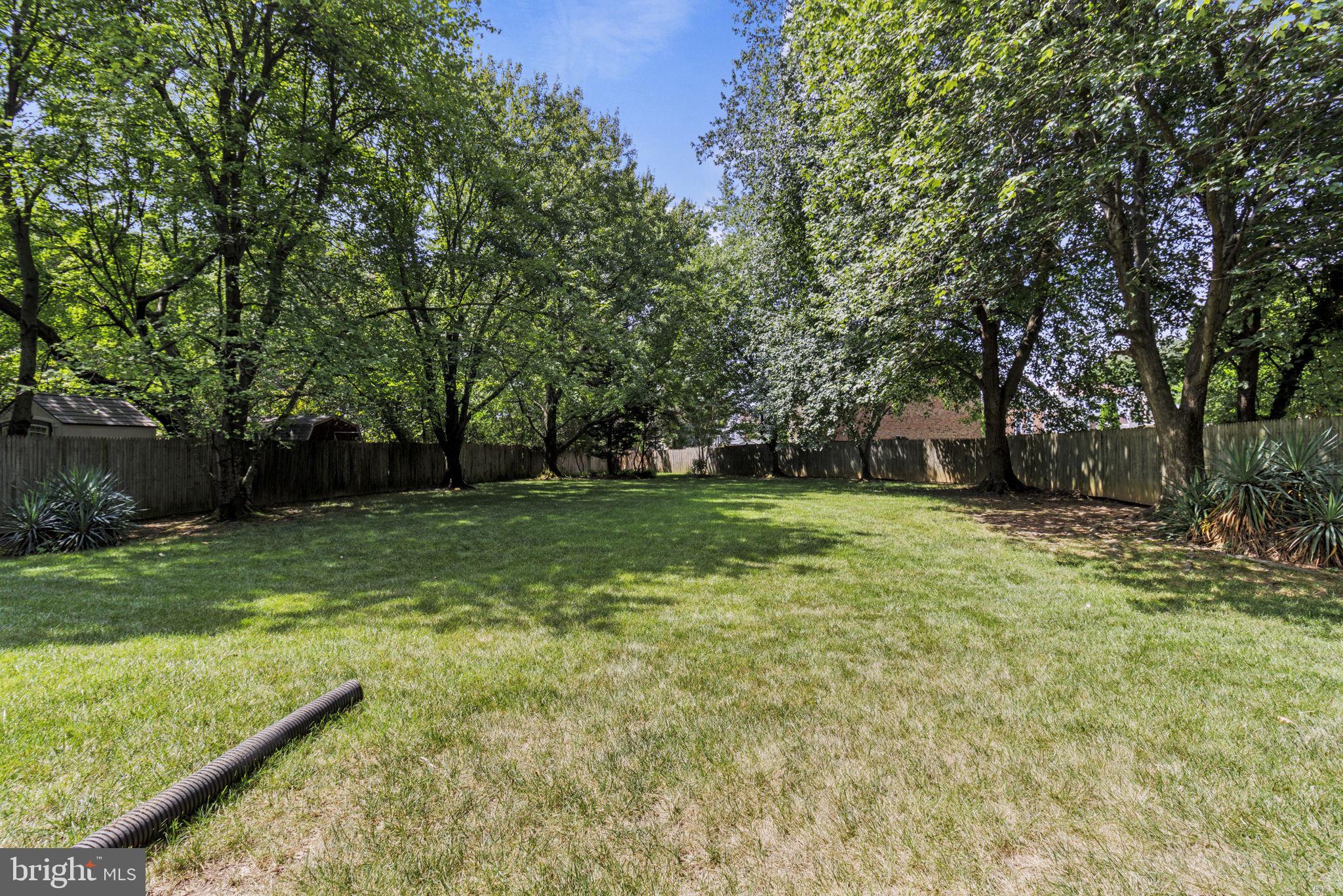 6211 Caryhurst Dr