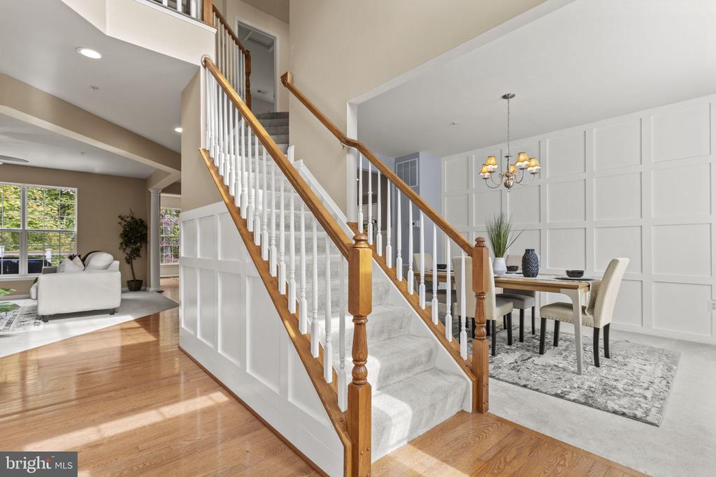 8806 NANCY LANE