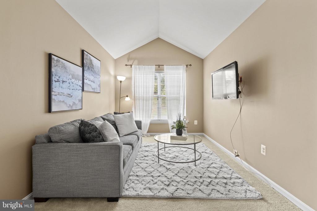 8806 NANCY LANE