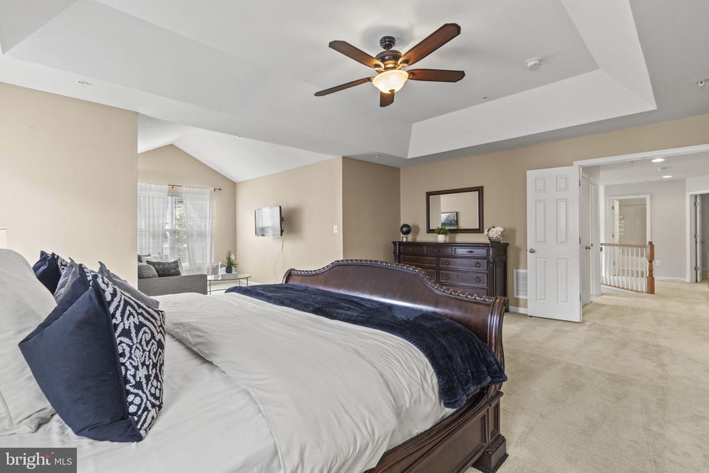 8806 NANCY LANE