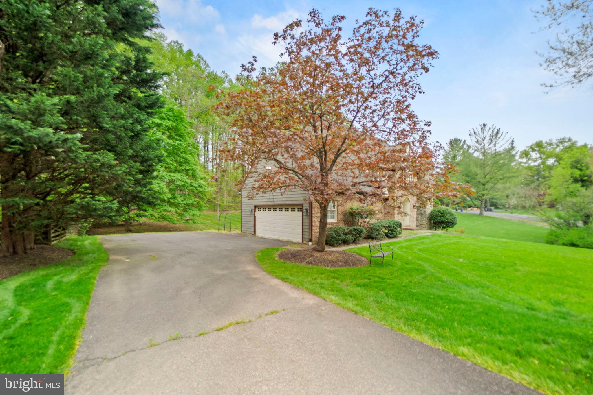 10317 HICKORY DRIVE