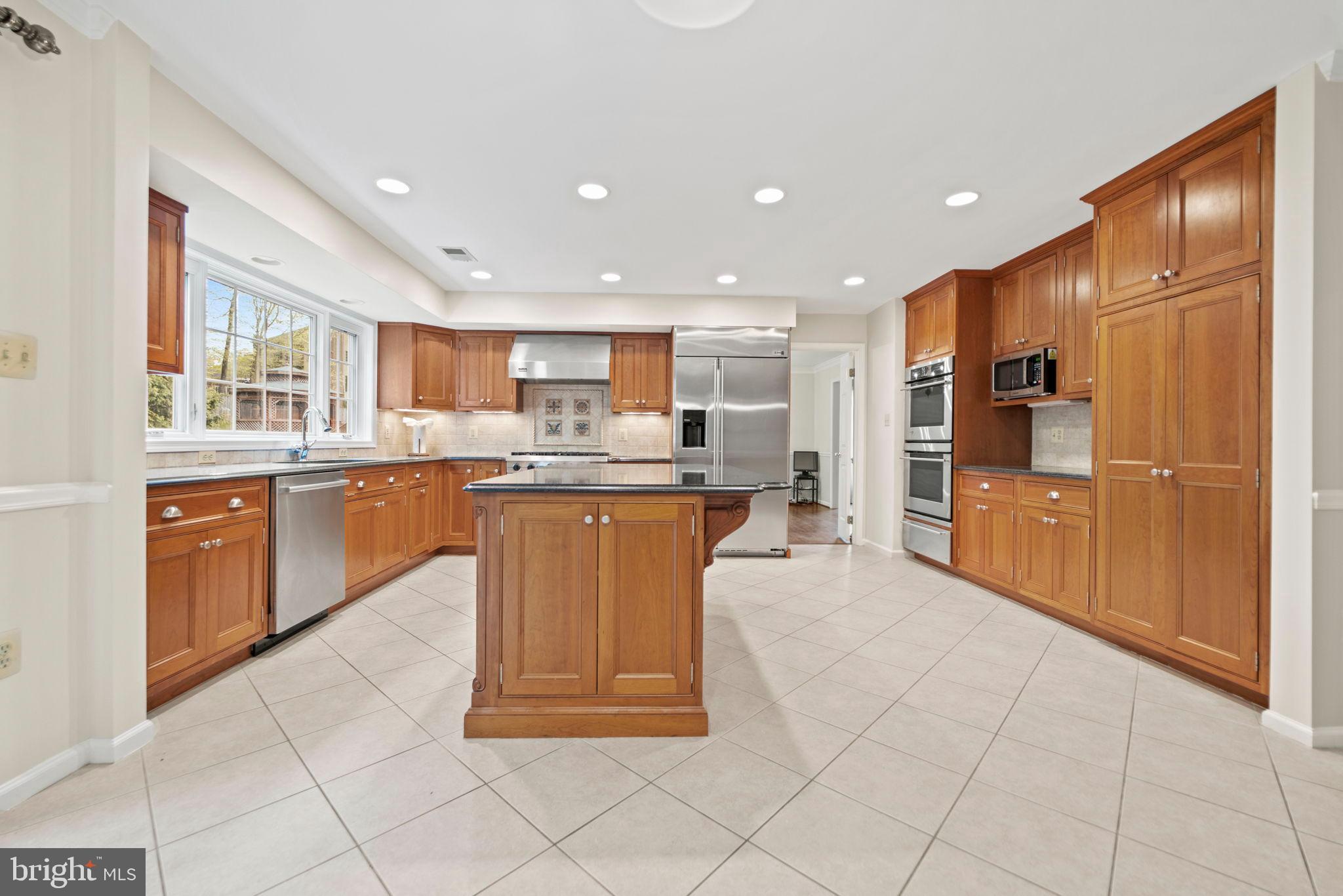10317 HICKORY DRIVE