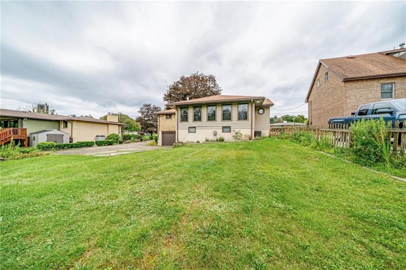 9350 Clubview Dr