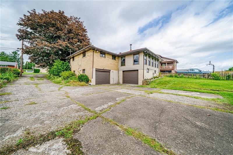 9350 Clubview Dr