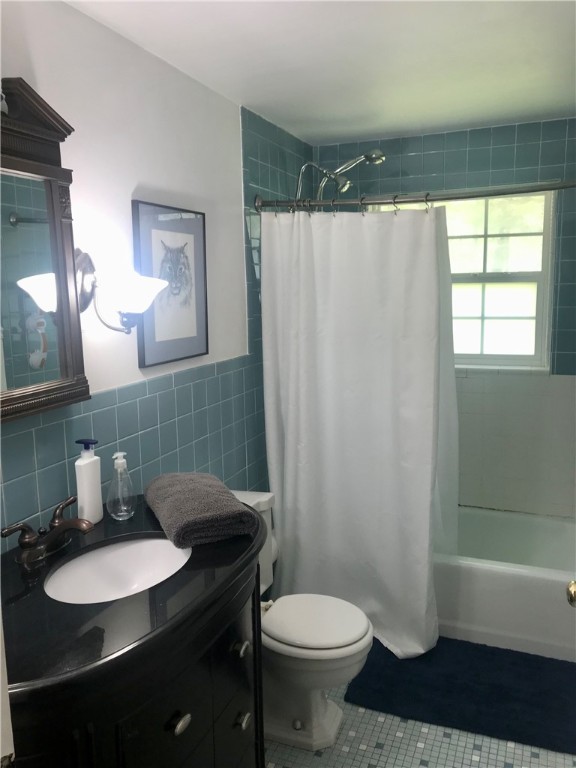 3 White Oak Rd
