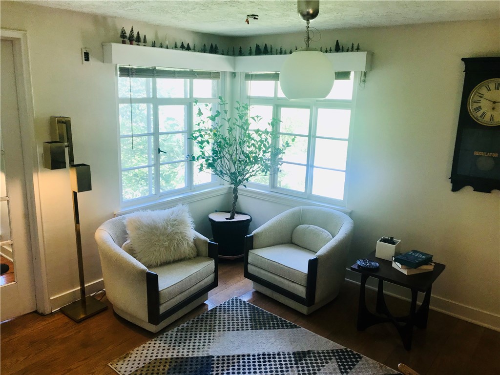 3 White Oak Rd