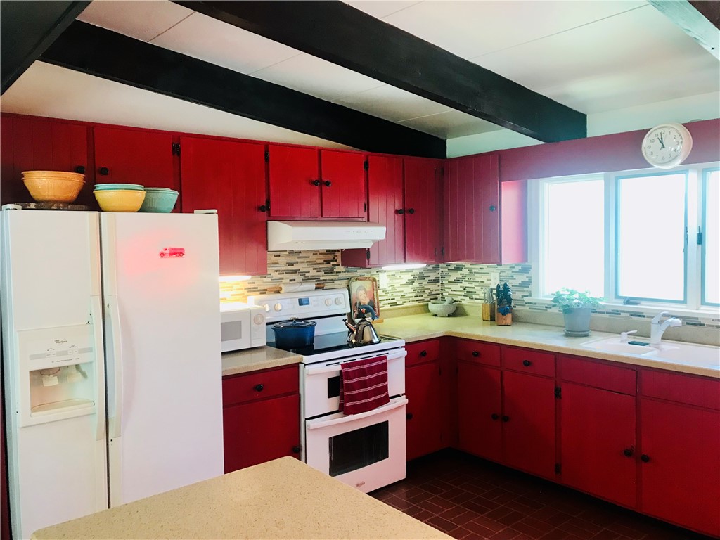 3 White Oak Rd
