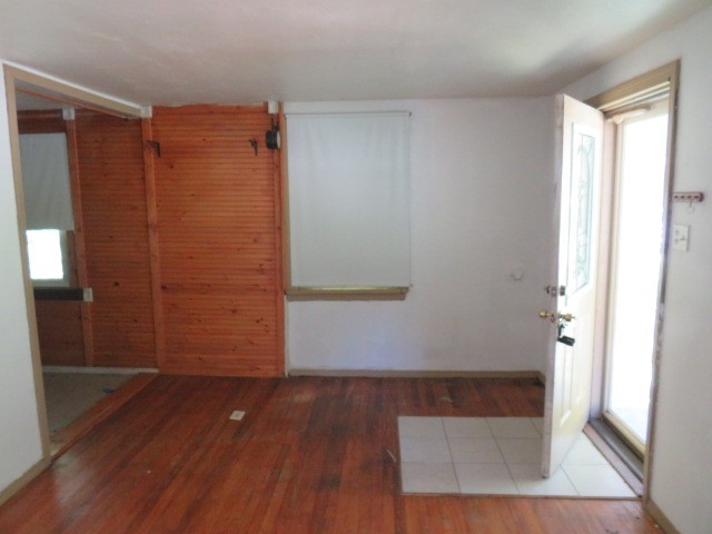 1008 Universal Rd