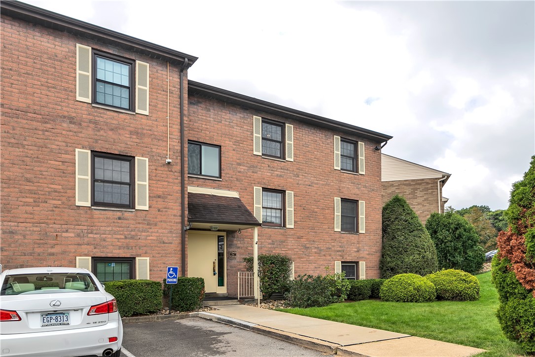 7251 Beacon Hill DR.