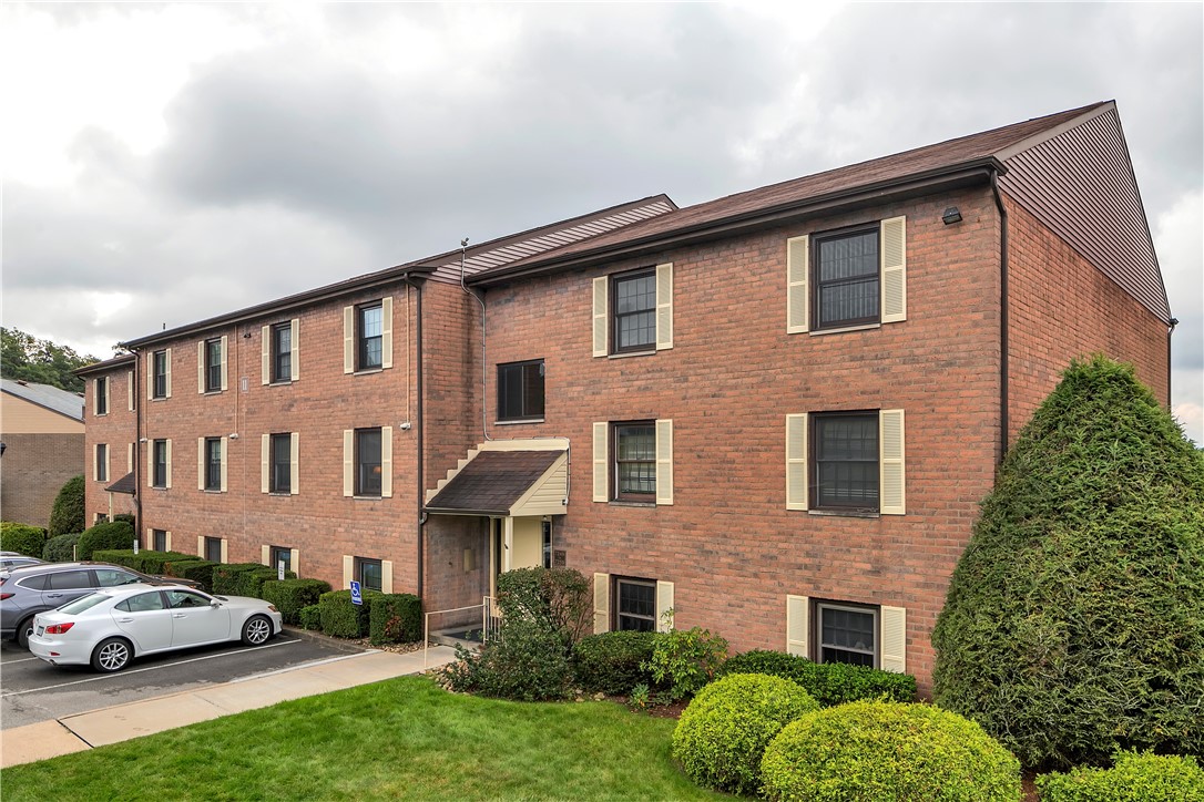 7251 Beacon Hill DR.