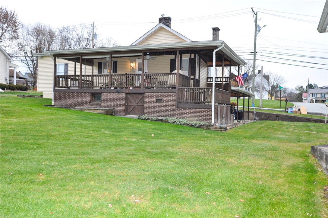 1005 Walnut St.
